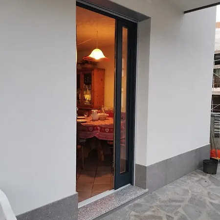 Ferienwohnung Mansarda A Carciato, Trilocale In Montagna Dimaro Exterior foto