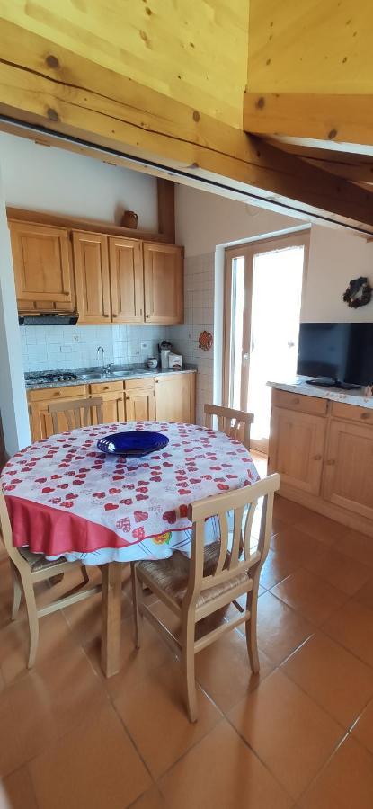 Apartment Mansarda A Carciato, Trilocale In Montagna