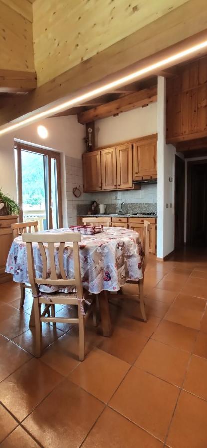 Apartment Mansarda A Carciato, Trilocale In Montagna