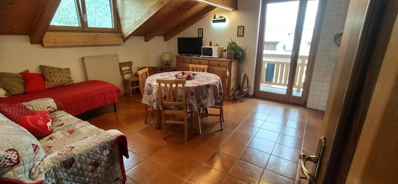 Mansarda A Carciato, Trilocale In Montagna Apartment
