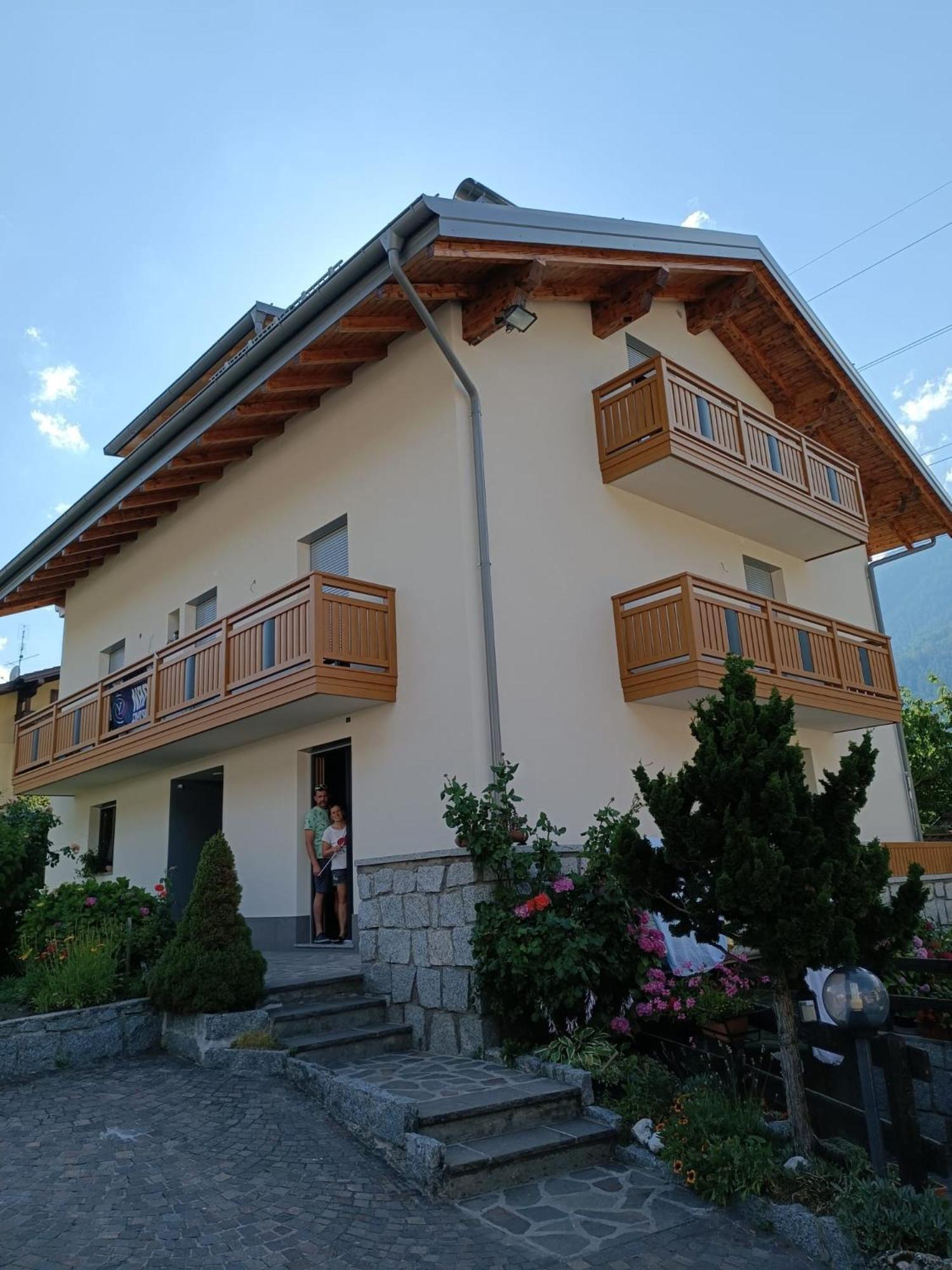 Apartment Mansarda A Carciato, Trilocale In Montagna